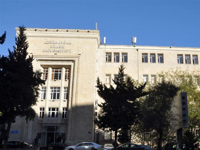Azerbaycan Diller Üniversitesi